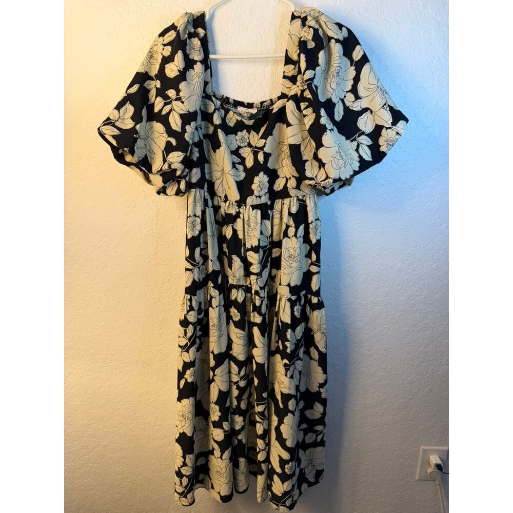 Entro Black Cream Large Floral Smocked Puff Sleeve Tiered Midi Dress Size M